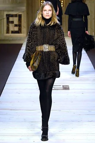 Look 10